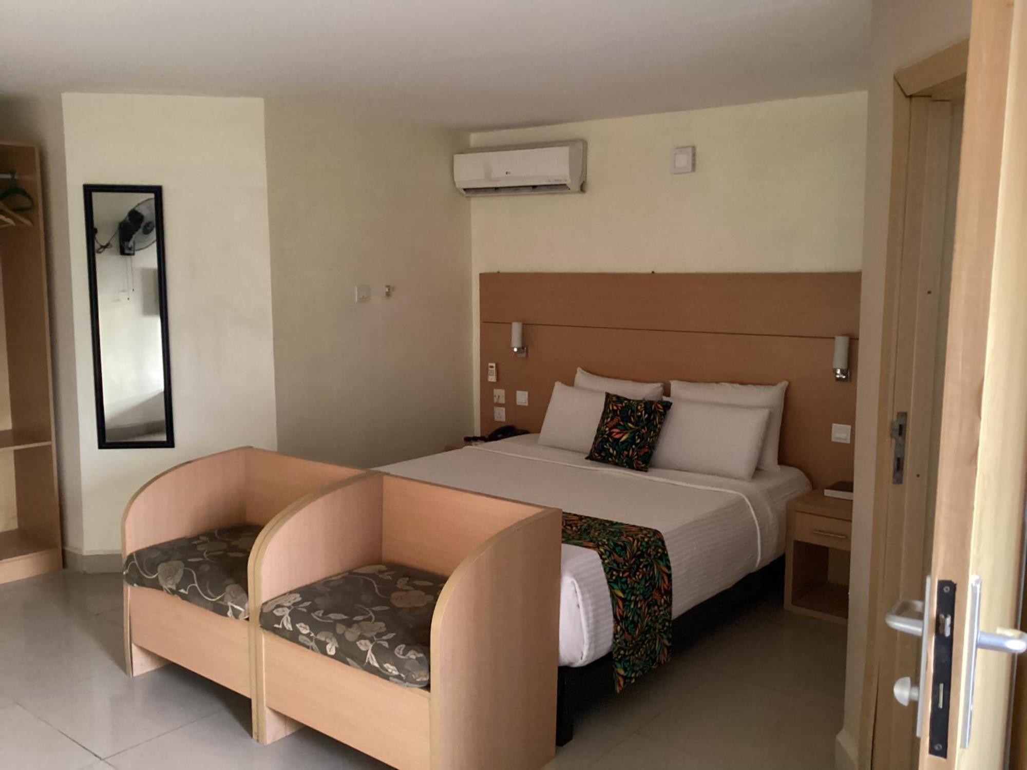 Adis Hotels Ibadan Zewnętrze zdjęcie