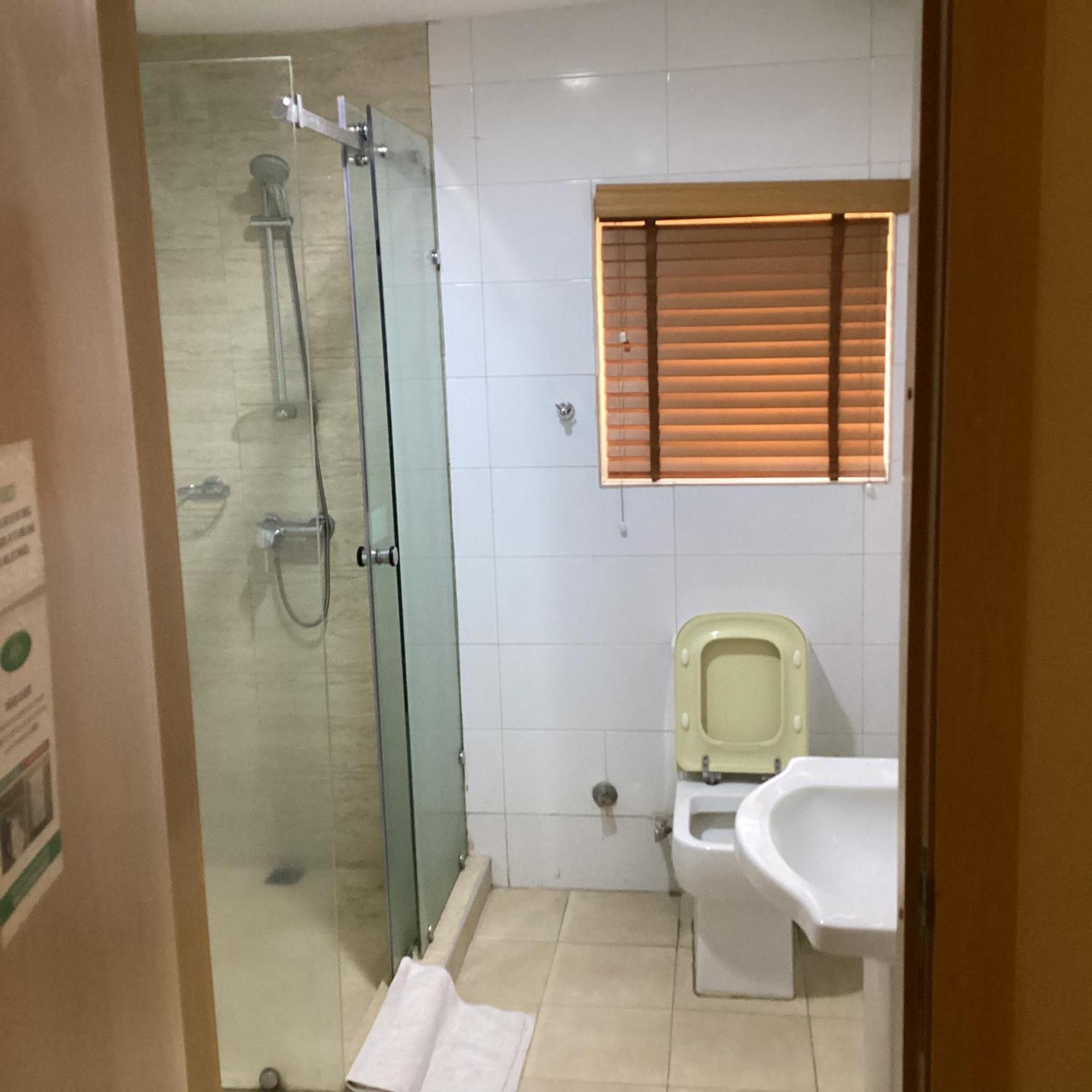 Adis Hotels Ibadan Zewnętrze zdjęcie