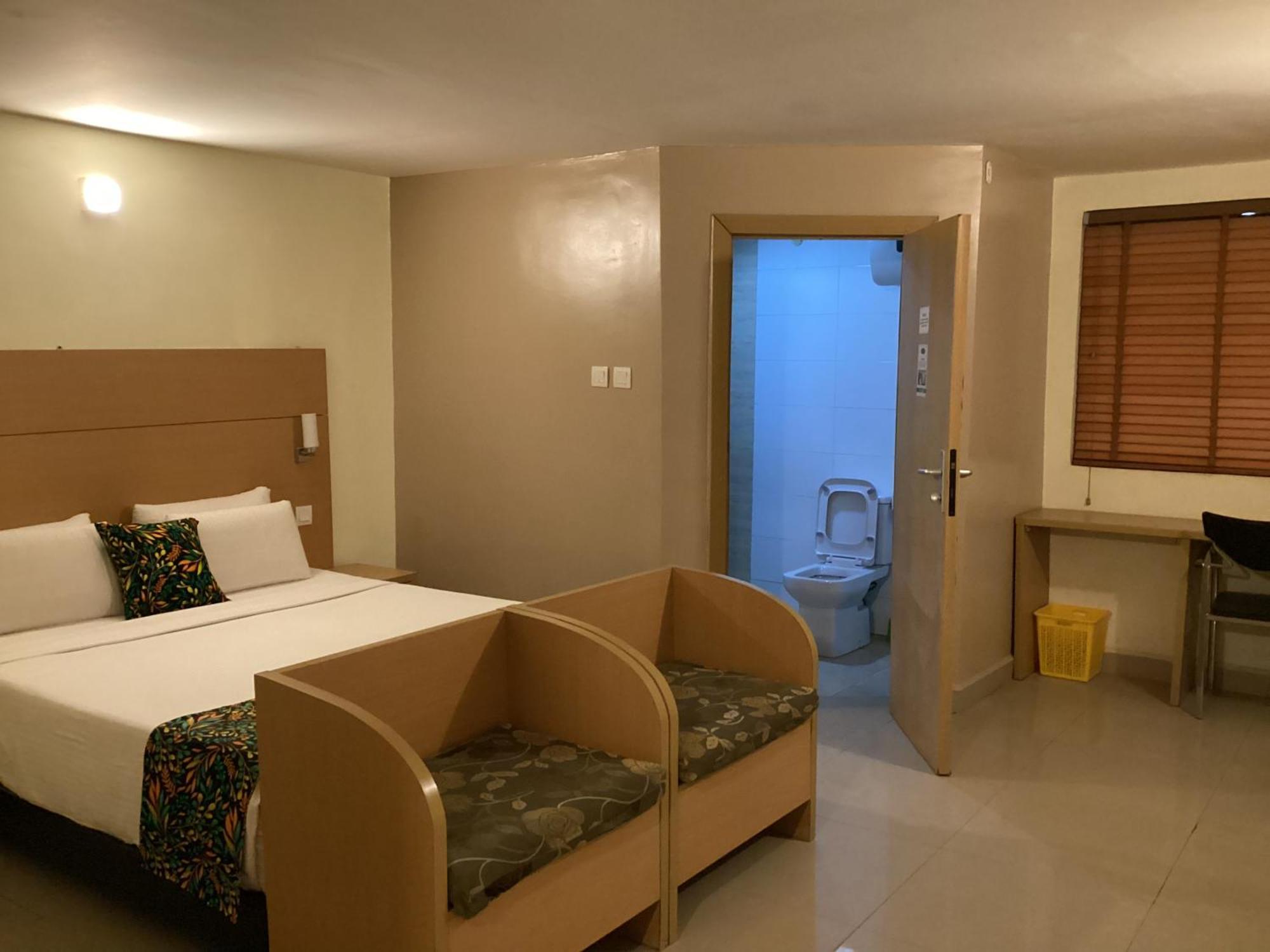 Adis Hotels Ibadan Zewnętrze zdjęcie
